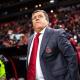 Miguel Herrera insulta a aficionado que pide su salida de Xolos