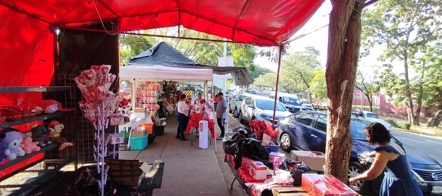 Hasta 3 mil pesos gastan tabasqueños por San Valentín