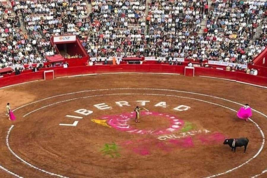 Plaza México seguirá con espectáculo taurino; niegan suspensión definitiva