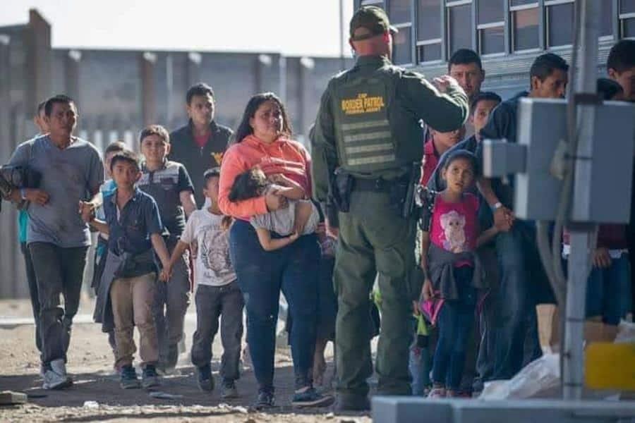 EE. UU. planea liberar a miles de migrantes detenidos ante falta de fondos