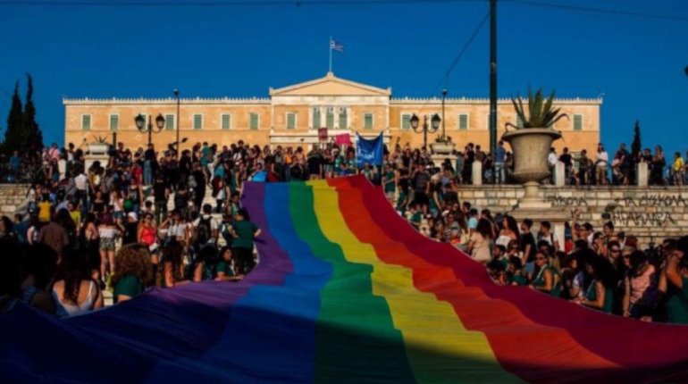 Aprueban en Grecia matrimonio homosexual y adopción por parejas del mismo sexo