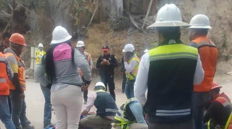 2 trabajadores caen de plataforma del Tren Interurbano en la CDMX; uno fallece