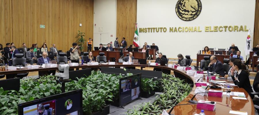 INE aprueba en comisiones formato para recabar preguntas del segundo debate presidencial