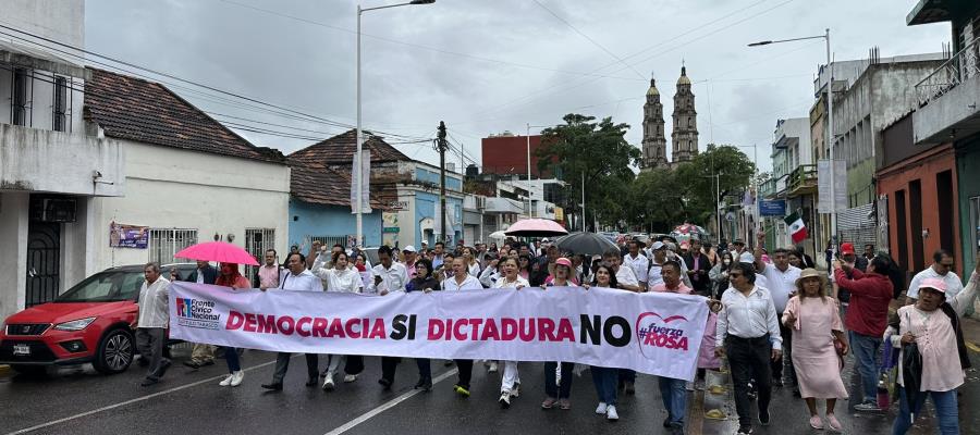 "AMLO quiere destruir nuestro sistema electoral": Beaurregard sobre la marcha por la democracia