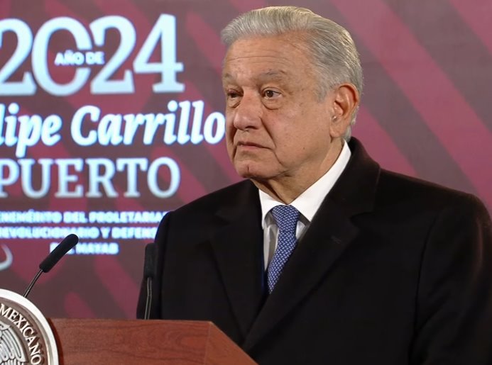 Envía AMLO pésame a familiares de Carlos Urzúa y lamenta su muerte