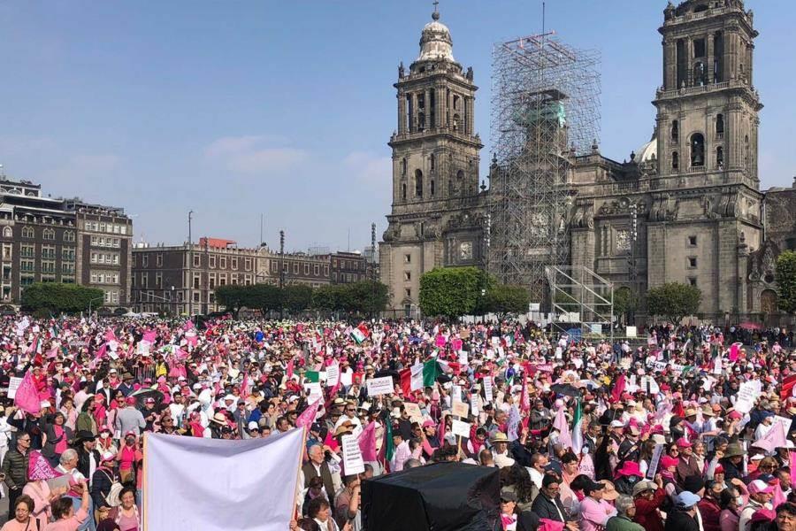 Fue movilización del conservadurismo: Obrador contra marcha en Zócalo