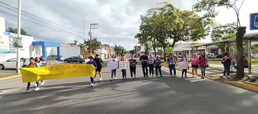 Vuelven a protestar trabajadores de guardería para pedir aumento salarial