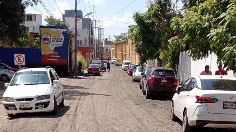 Rehabilita Centro pavimentación de la Cerrada Esperanza Iris