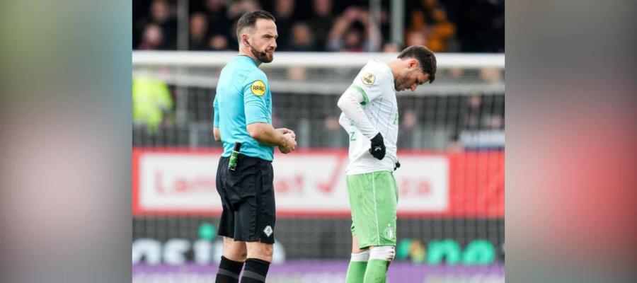 Santi Giménez participa en victoria del Feyenoord ante el Almere