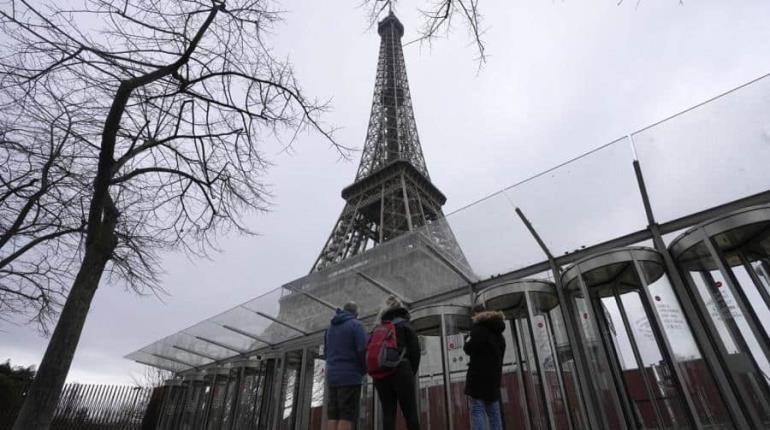 Reabren Torre Eiffel tras huelga de trabajadores