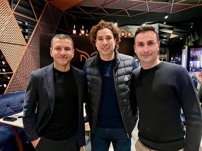 Jimmy Lozano se reúne con Memo Ochoa en Italia previo a Nations League