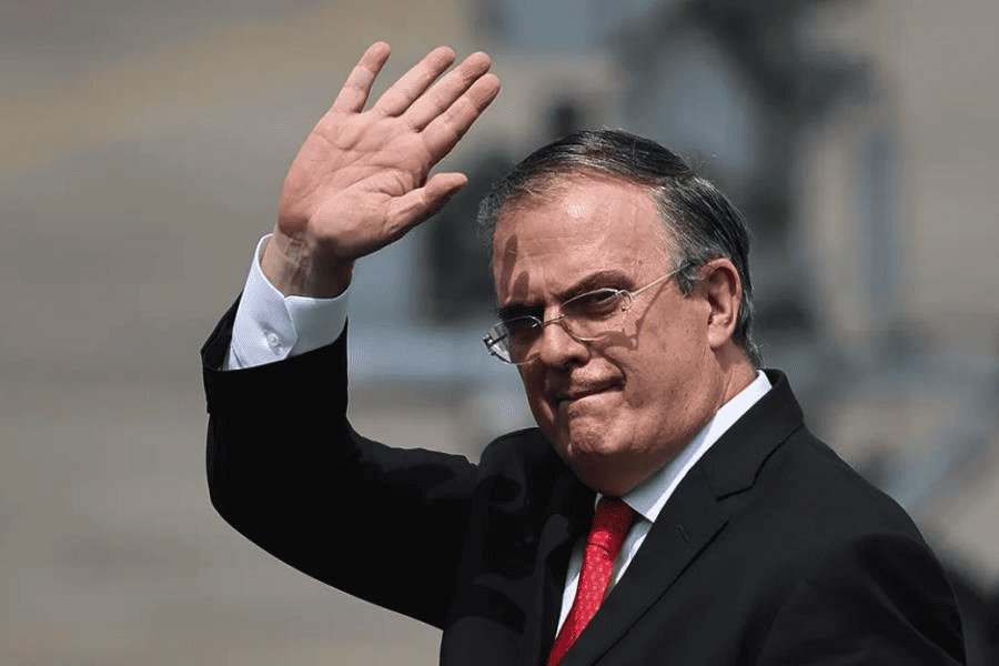 "No se vale excluir": Ebrard sobre baja del INE a mexicanos en el extranjero por inconsistencias