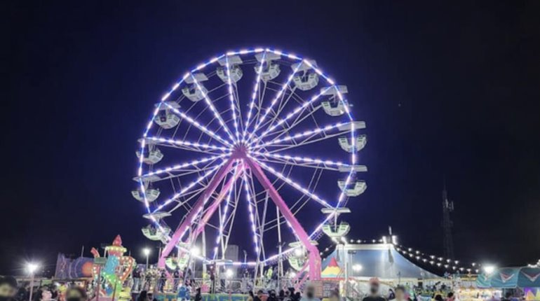 ´Vuela´ canasta de juego mecánico en Feria de Huauchinango, Puebla; hay 2 heridos