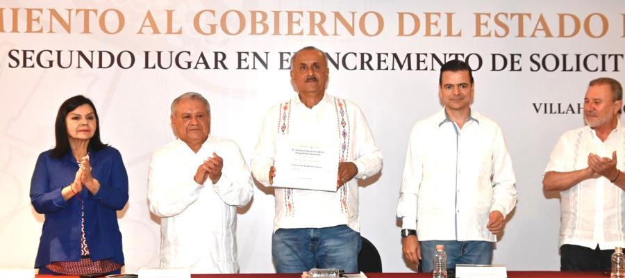 Entrega IMPI reconocimiento a Tabasco por segundo lugar en registros de marcas