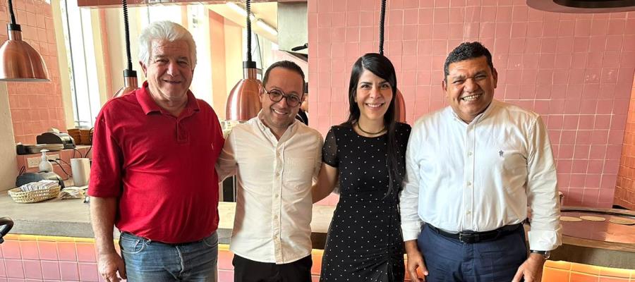 May se reúne con la chef Gaby Ruiz