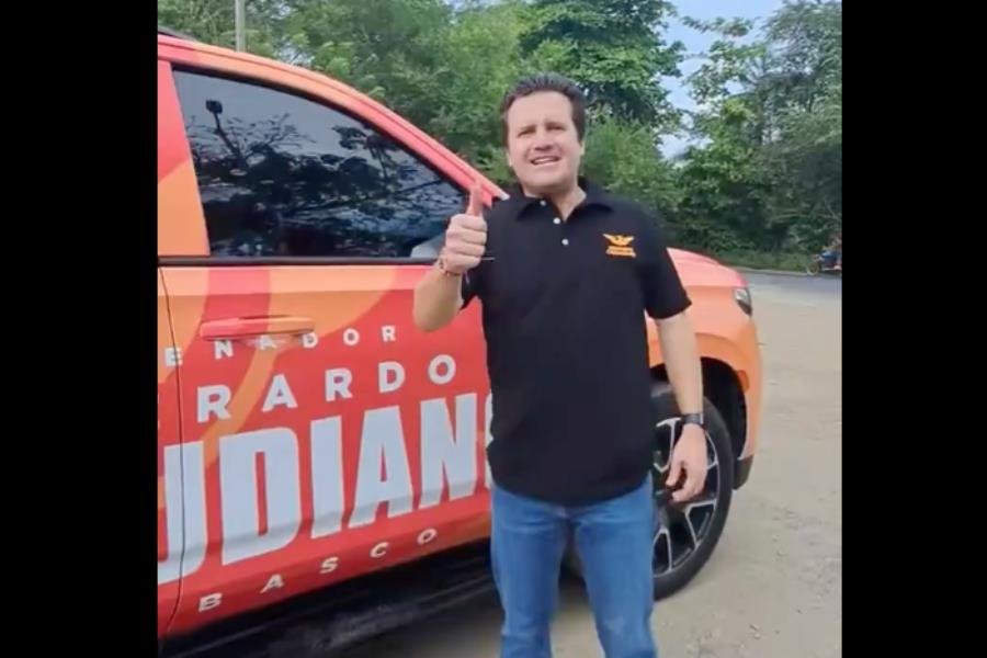 Presenta Gaudiano camioneta "fosfo, fosfo" en arranque de su campaña en Huimanguillo