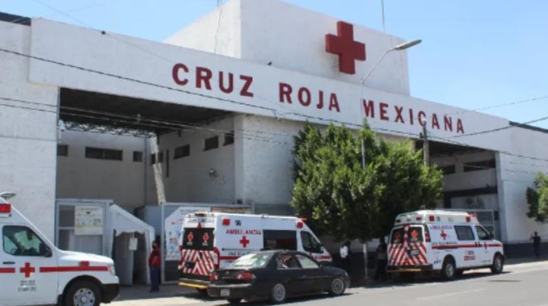 Empleado de empresa de valores sufre lesión en el rostro tras accionar su arma por accidente en Torreón