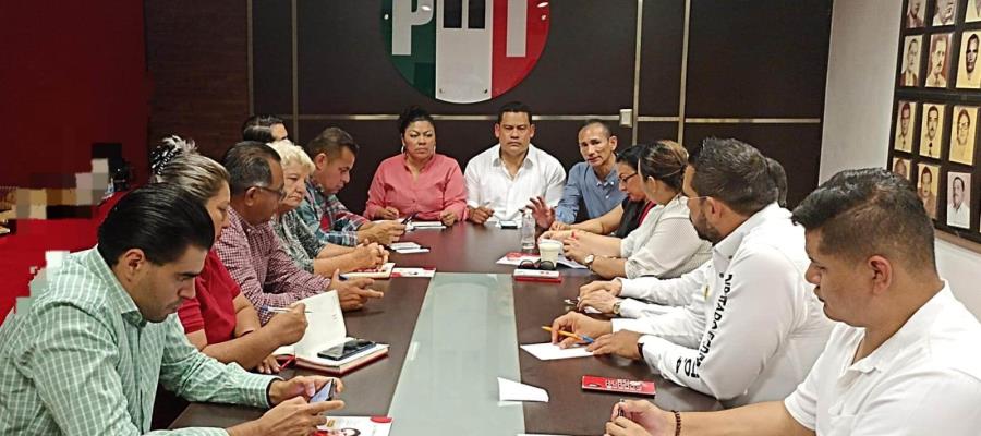 Miguel Barrueta realiza primeros enroques en PRI Tabasco tras asumir dirigencia