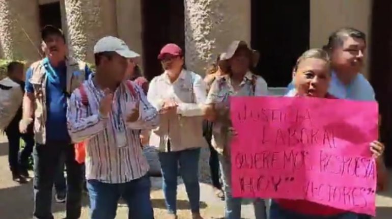 Protestan trabajadores de Salud; exigen aumento salarial o autorización de más de 200 bases