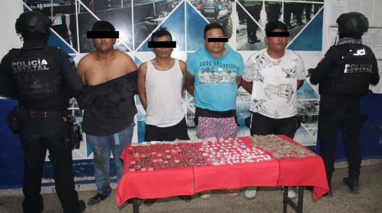 Detienen a 4 hombres en Centro y les aseguran cocaína, cristal y dinero en efectivo 