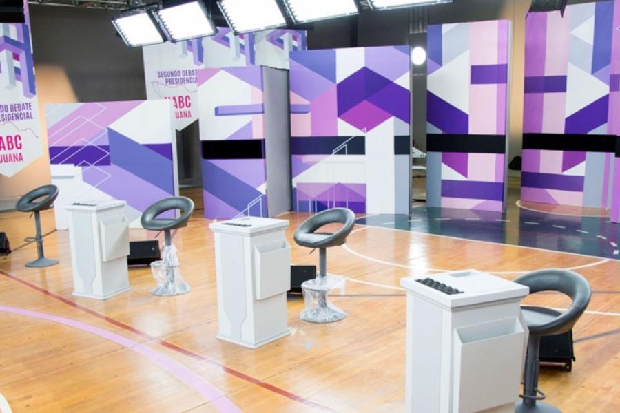 Recibe INE 24 mil preguntas para primer debate presidencial