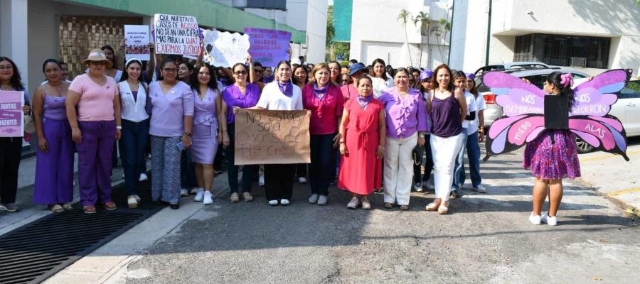 Conmemora UJAT Día Internacional de la Mujer con marcha por la equidad 