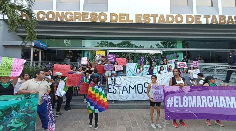 Con marcha 8M colectivos feministas y LGBT exigen atender agenda pendiente en Tabasco