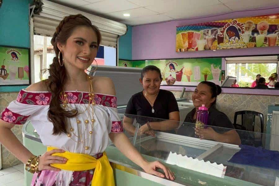 Maricarmen Ávalos recorre el mercado de Nacajuca