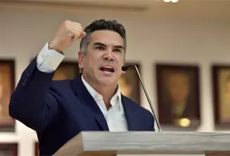Alito Moreno se lanza contra Marx Arriaga, "la SEP no es su juguete pol&iacute;tico", dice