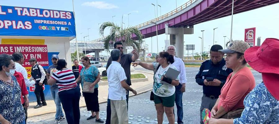 Vecinos de la Magisterial cierran por 2 horas avenida Universidad