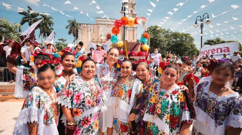 Sheinbaum ofrece pensiones dignas para maestros desde Campeche