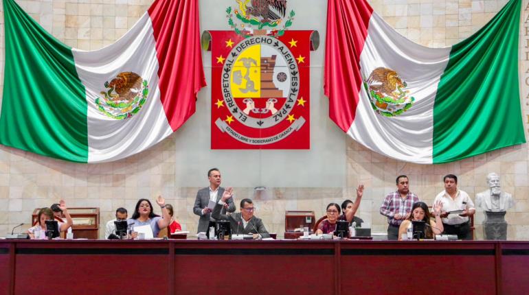 Congreso de Oaxaca aprueba Ley Monzón, que le retira patria potestad a padres feminicidas