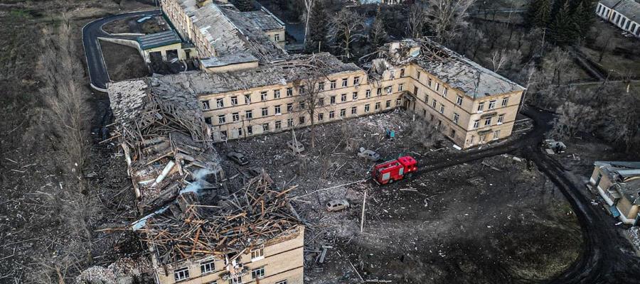 Reportan al menos 13 heridos tras bombardeo de Rusia en Kiev