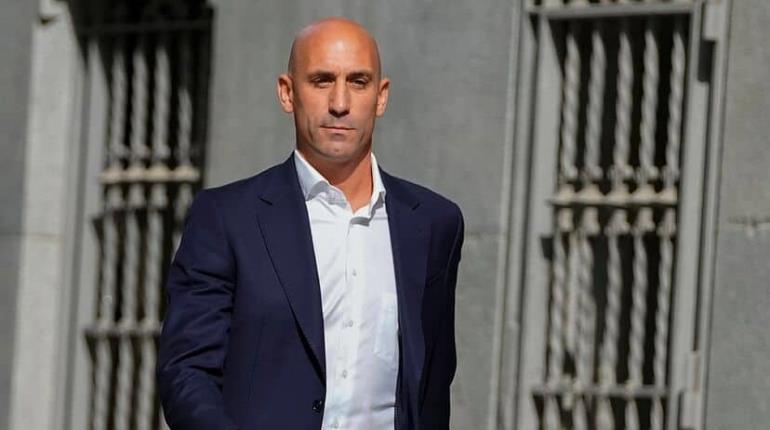 Luis Rubiales no podrá exentar su audiencia