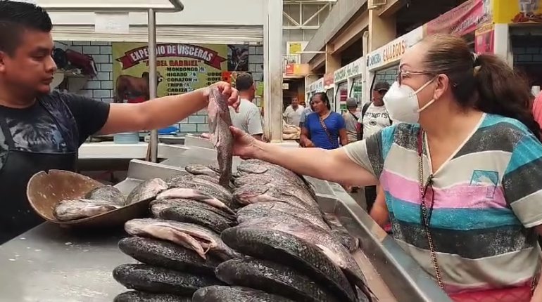 Esperan vendedores de pescados y mariscos hasta un 100% de incremento en ventas por vacaciones