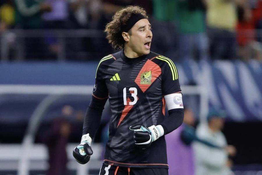 "Memo" Ochoa saldría del Salernitana en caso de descender, pero se quedaría en Europa