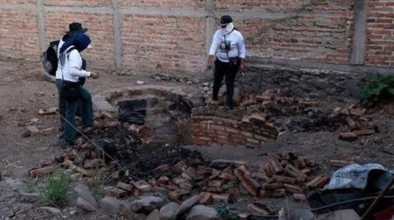 Buscadores hallan hornos y fosas clandestinas en El Salto, Jalisco