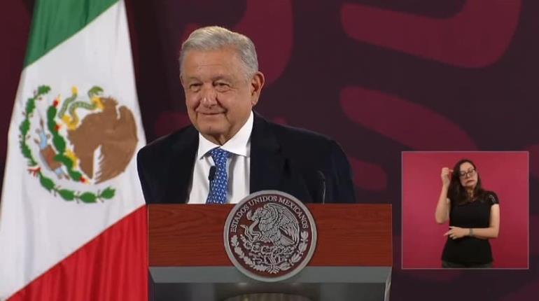 AMLO recomienda a candidatos ponerse tenis y salir casa por casa a hacer campañas