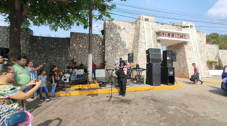 Músicos tabasqueños rinden homenaje a Chico Che en 35 aniversario luctuoso