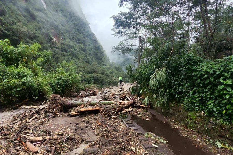 Deslave interrumpe vía férrea hacia Machu Picchu, Perú