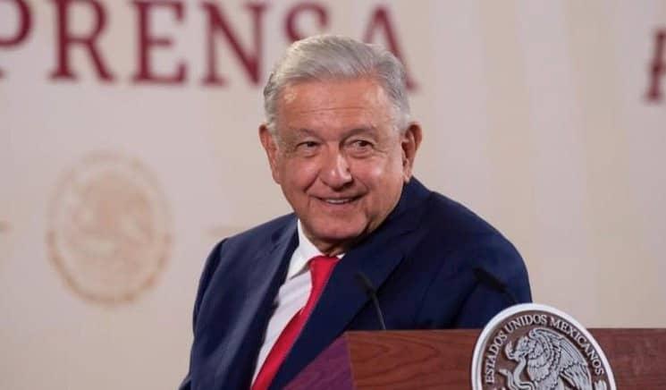 "Es mejor la Economía Moral que el neoliberalismo": AMLO al presumir que peso cerró en 16.56