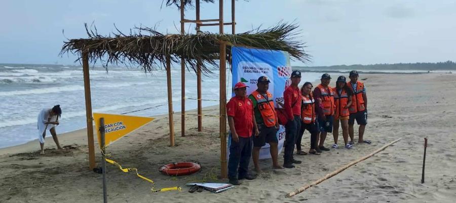 Izan bandera amarilla en playas de Cárdenas y Paraíso