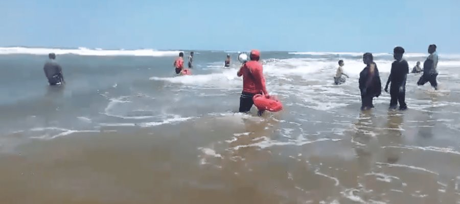 ¡Fuera bañistas de playas! Bandera roja en Paraíso y Sánchez Magallanes