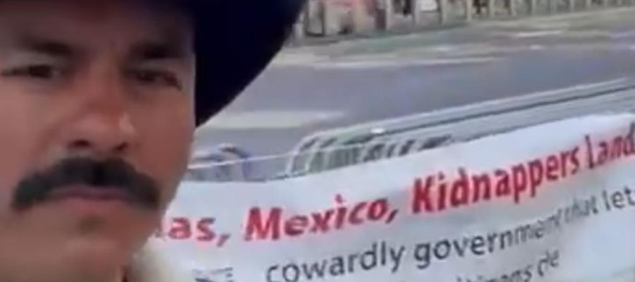 Hijo de ganadero protesta en Times Square por el secuestro de su padre en Chiapas