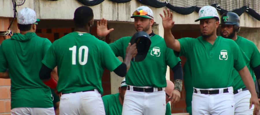 Olmecas apalea 15-2 a Tigres de Quintana Roo en Palenque  