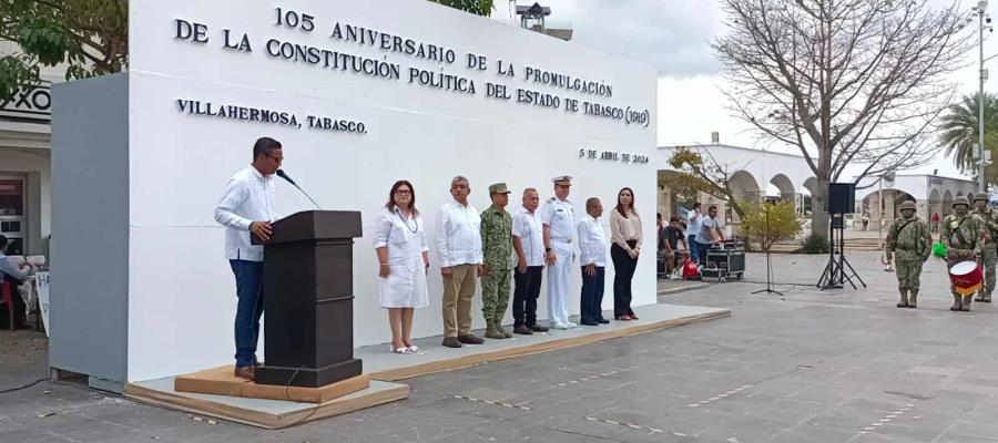 Sin orador oficial y en 8 minutos, realizan acto cívico por la Constitución tabasqueña