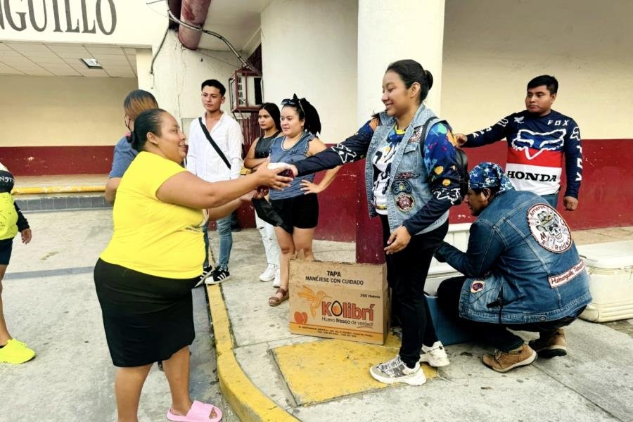 Bikers de Huimanguillo se unen a labor altruista de repartir alimentos a los más necesitados