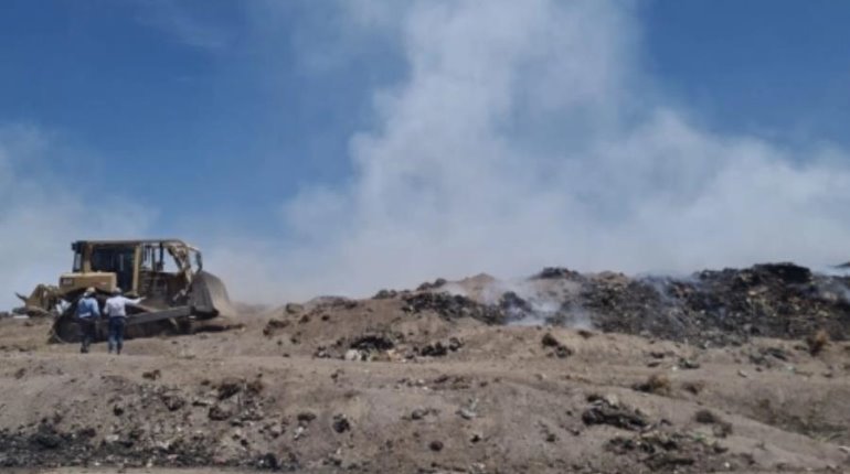 Advierten "muy mala" calidad del aire en Celaya tras incendio de relleno sanitario