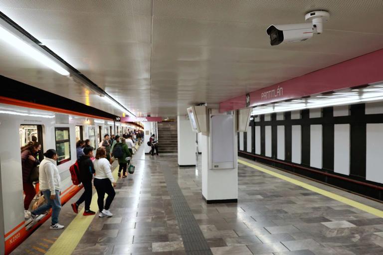 Riña al exterior de estación Bellas Artes del Metro de CDMX deja una herida y un detenido