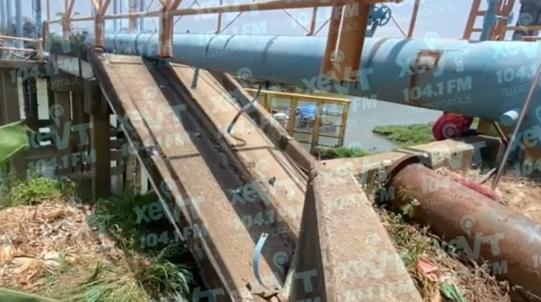 Colapsa estructura de puente de captación en el Grijalva